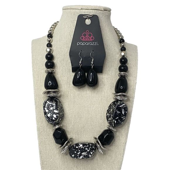 Paparazzi 'In Good Glazes' Black Silver Chunky Beaded Necklace & Earring Set - Picture 1 of 4